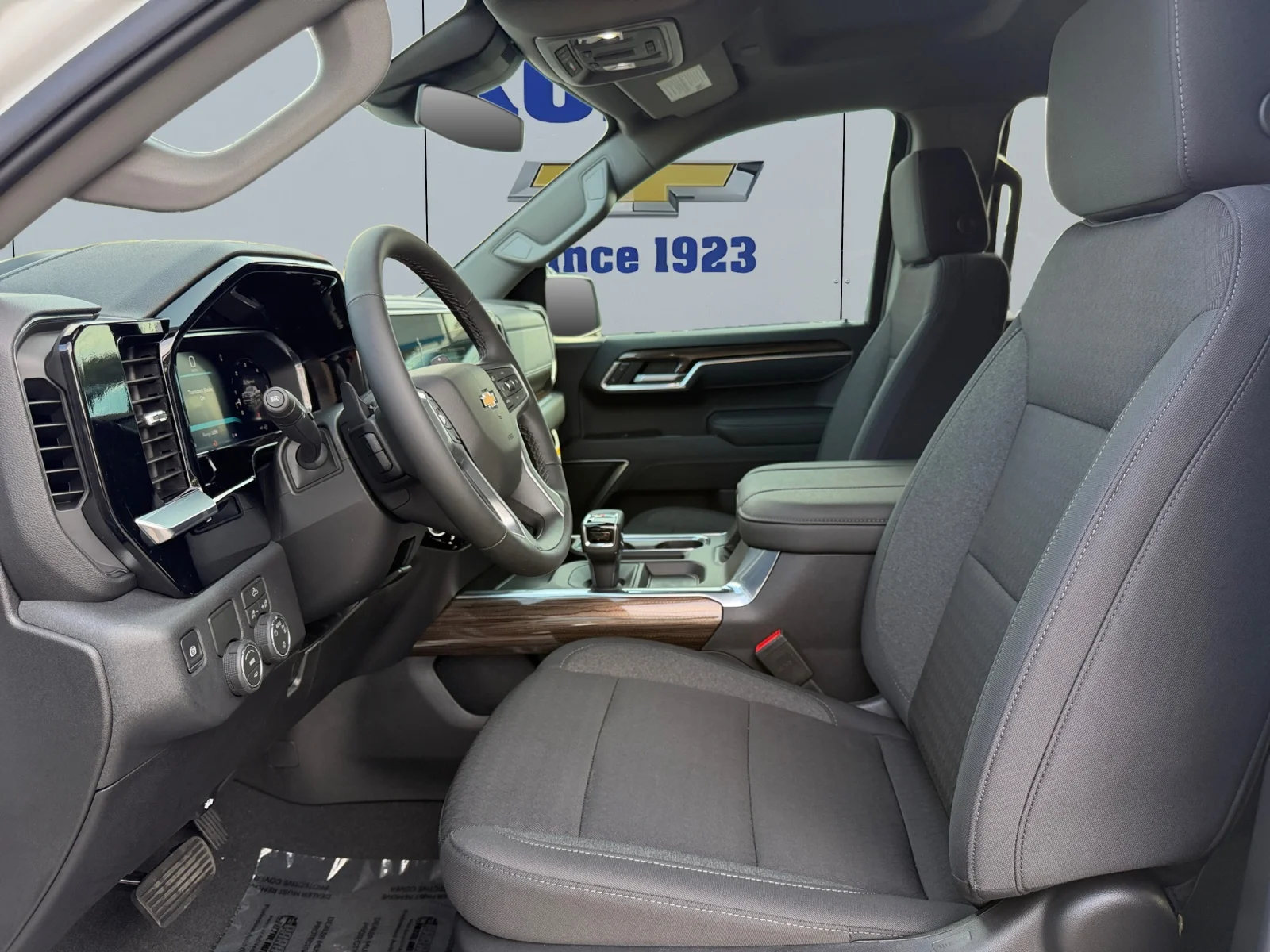 New 2026 Summit White Chevrolet LT image 10
