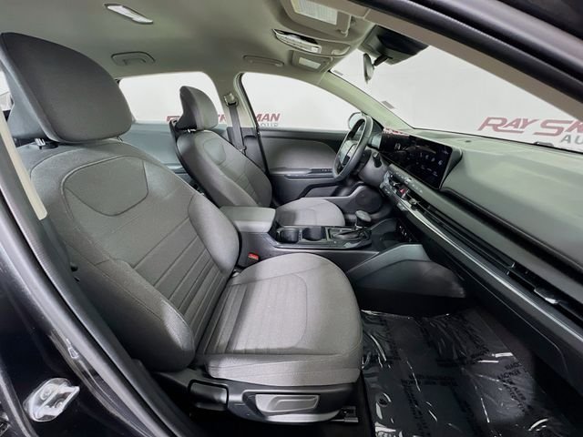 2025 Kia K4 EX - Photo 38