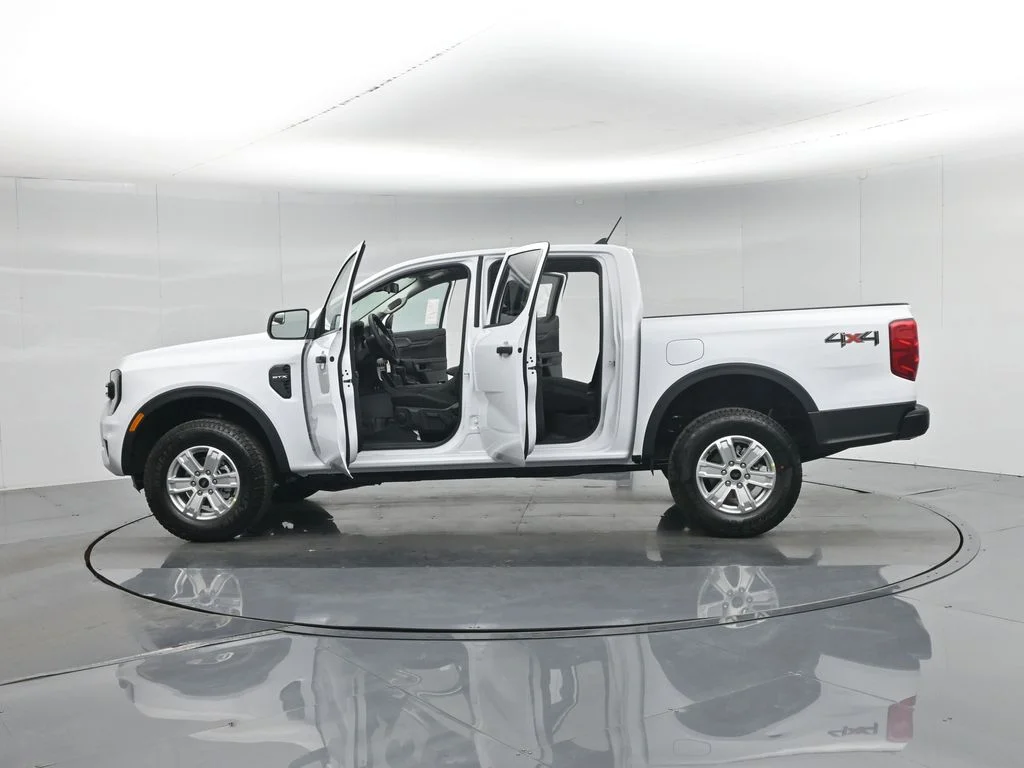 New 2026 Oxford White Ford XL image 4