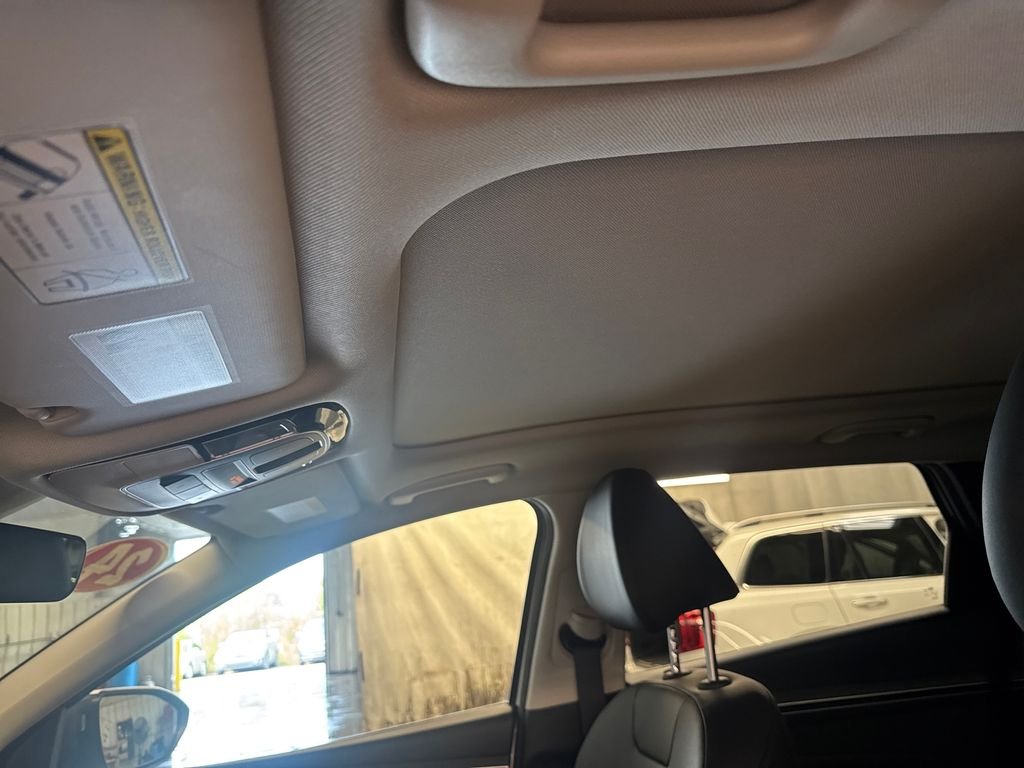 Certified Used 2024 White Hyundai SEL Convenience image 13