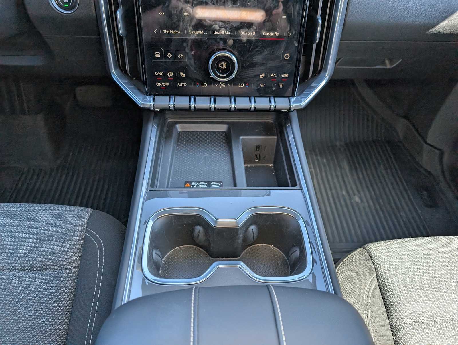 2025 GMC Acadia Elevation - Photo 13