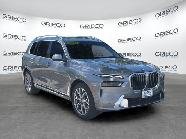 2023 BMW X7 xDrive40i's photo