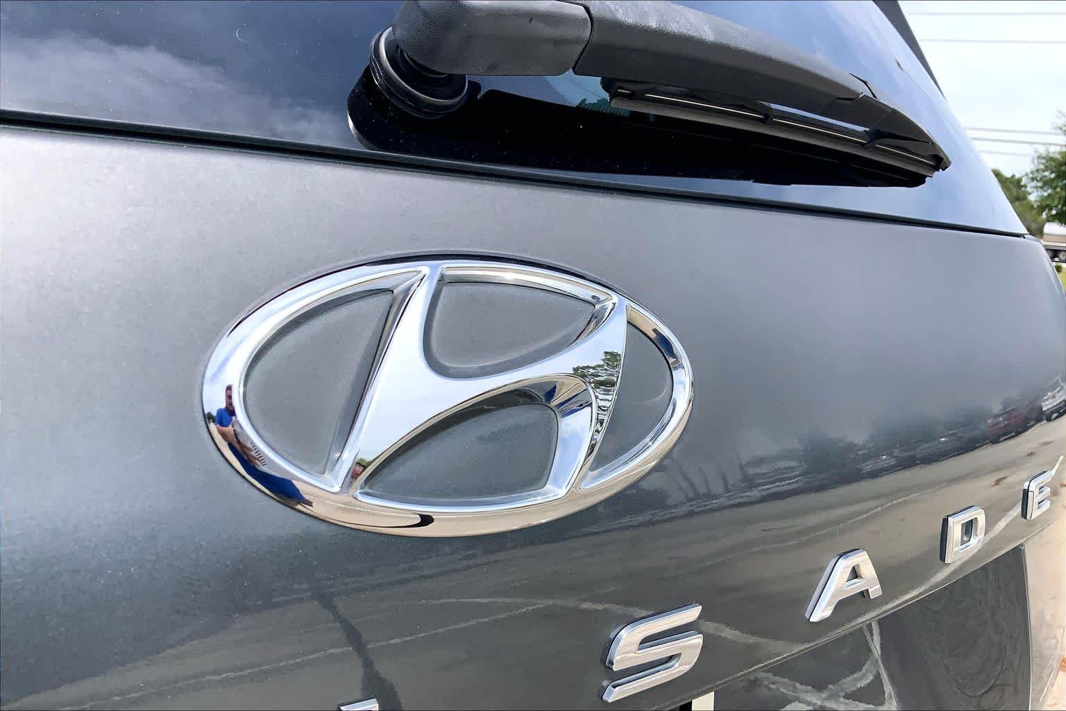 Used 2020 Steel Graphite Hyundai Limited image 30