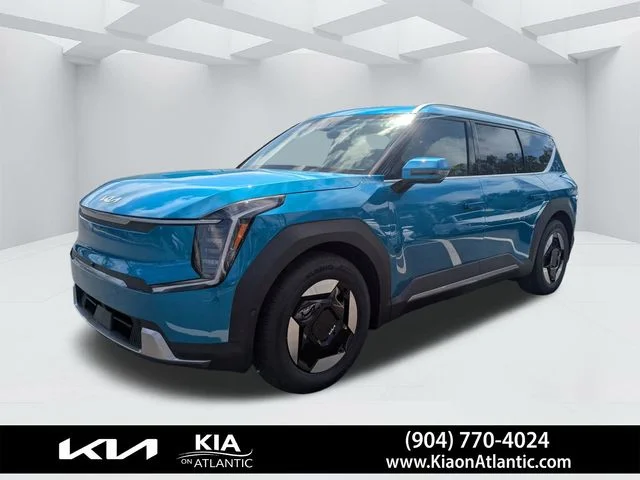New 2026 Ocean Blue Kia Wind AWD image 7