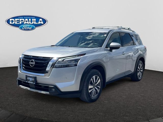 2022 Nissan Pathfinder SL 4WD's photo