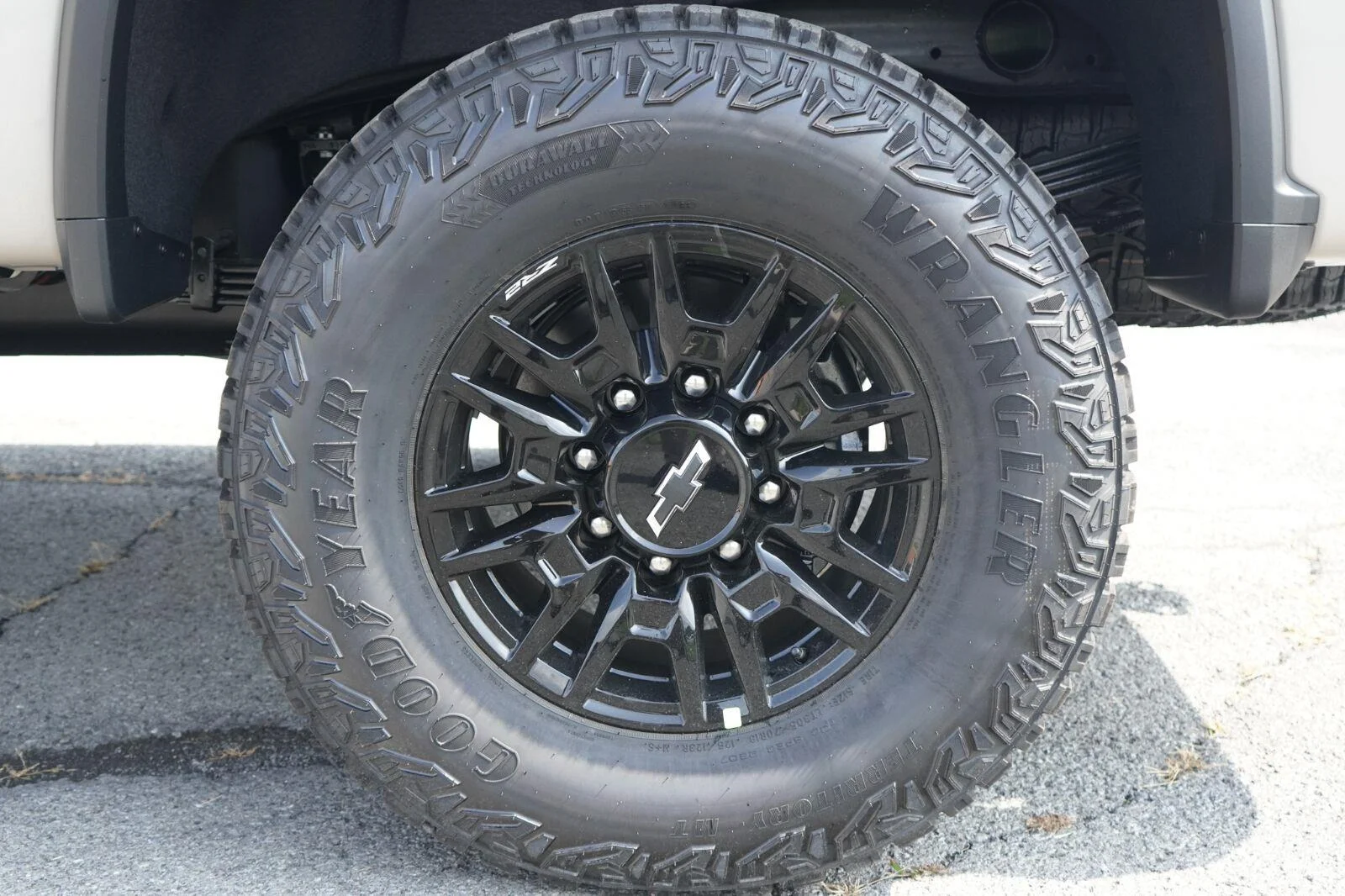 New 2026 White Sands Chevrolet ZR2 image 11