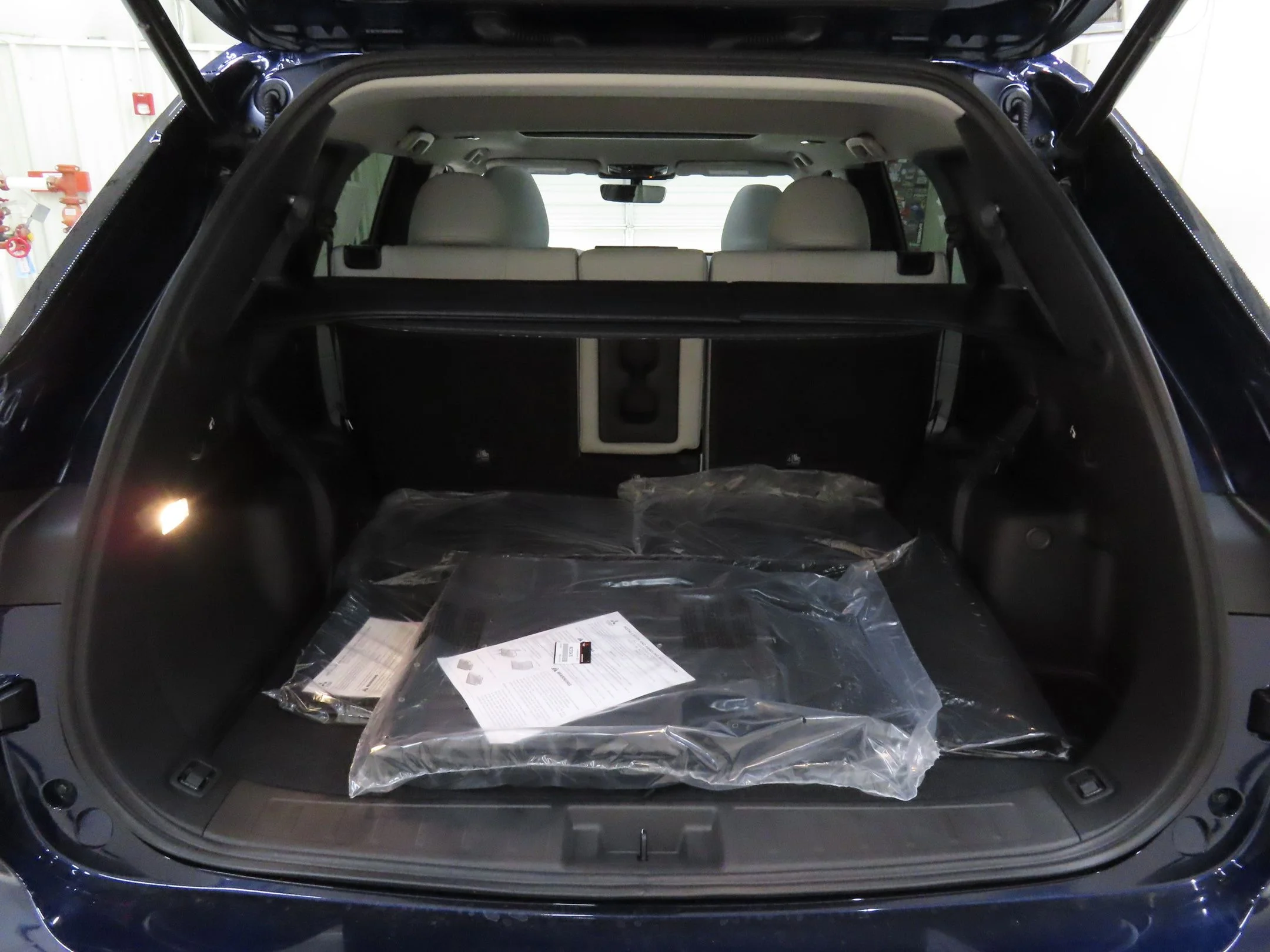 Used 2025 Blue Mitsubishi SE image 24