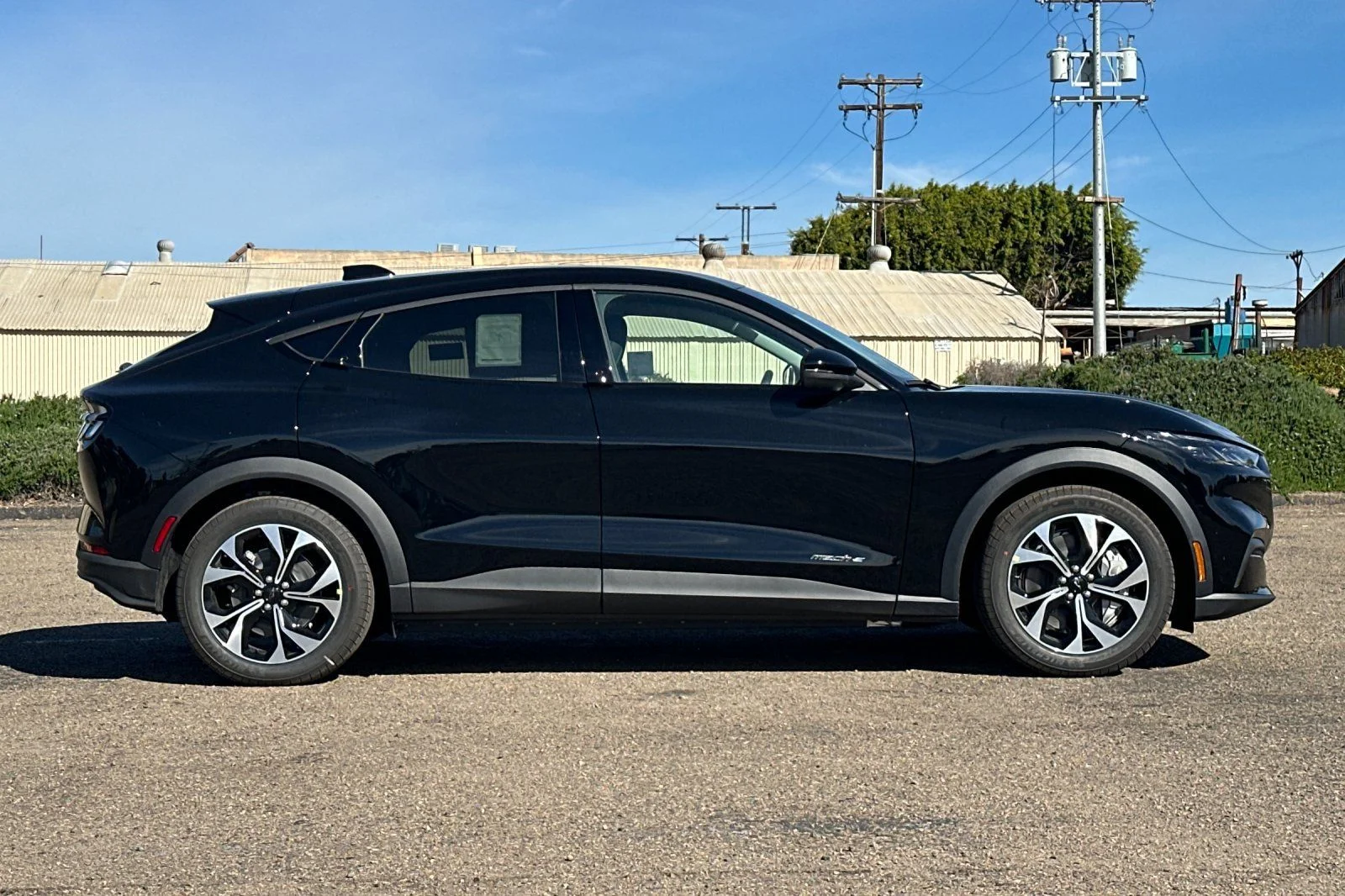 New 2026 Shadow Black Ford Select image 2