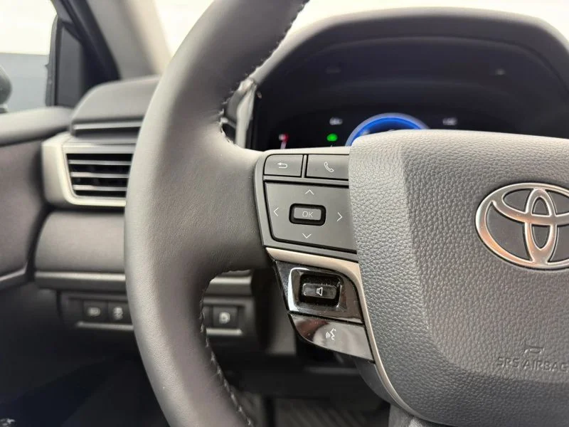 Used 2026 Black Toyota LE Sedan 4D image 33