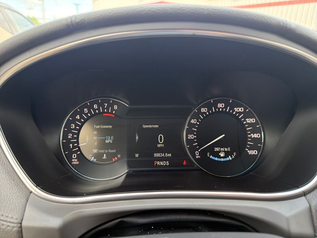 Used 2018 Brown Lincoln Reserve image 18
