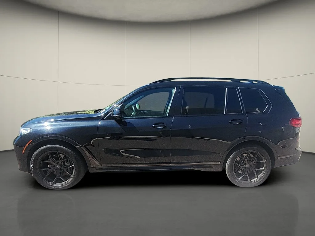 Used 2019 Black BMW xDrive50i image 4