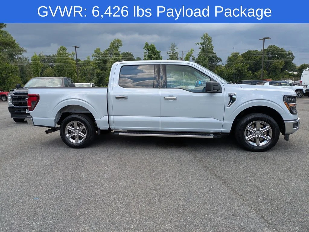 Used 2025 White Ford XLT image 3