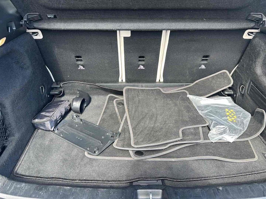 Used 2022 Blue Mercedes-Benz GLA 250 image 26