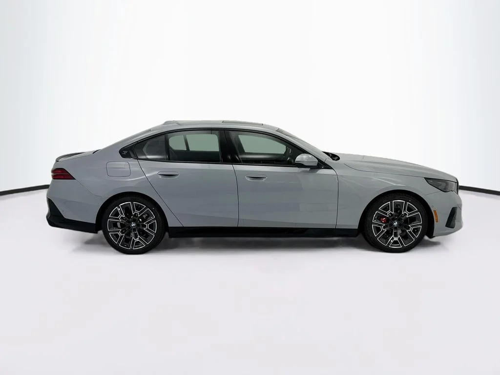 Used 2027 Gray BMW 530i image 4