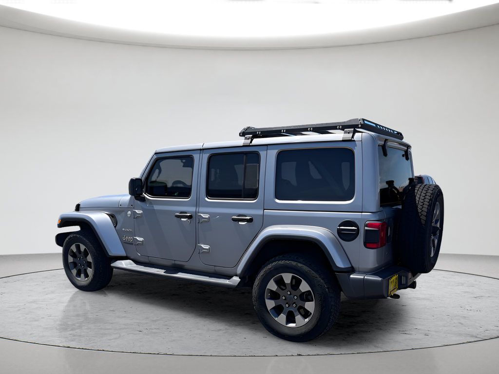 Used 2020 Silver Jeep Unlimited Sahara image 5