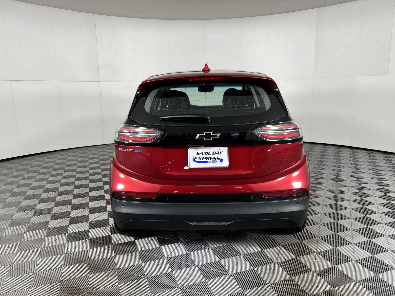 Used 2023 Radiant Red Tintcoat Chevrolet 1LT image 22