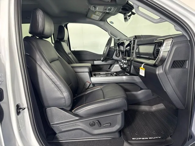 New 2026 Oxford White Ford Lariat image 4