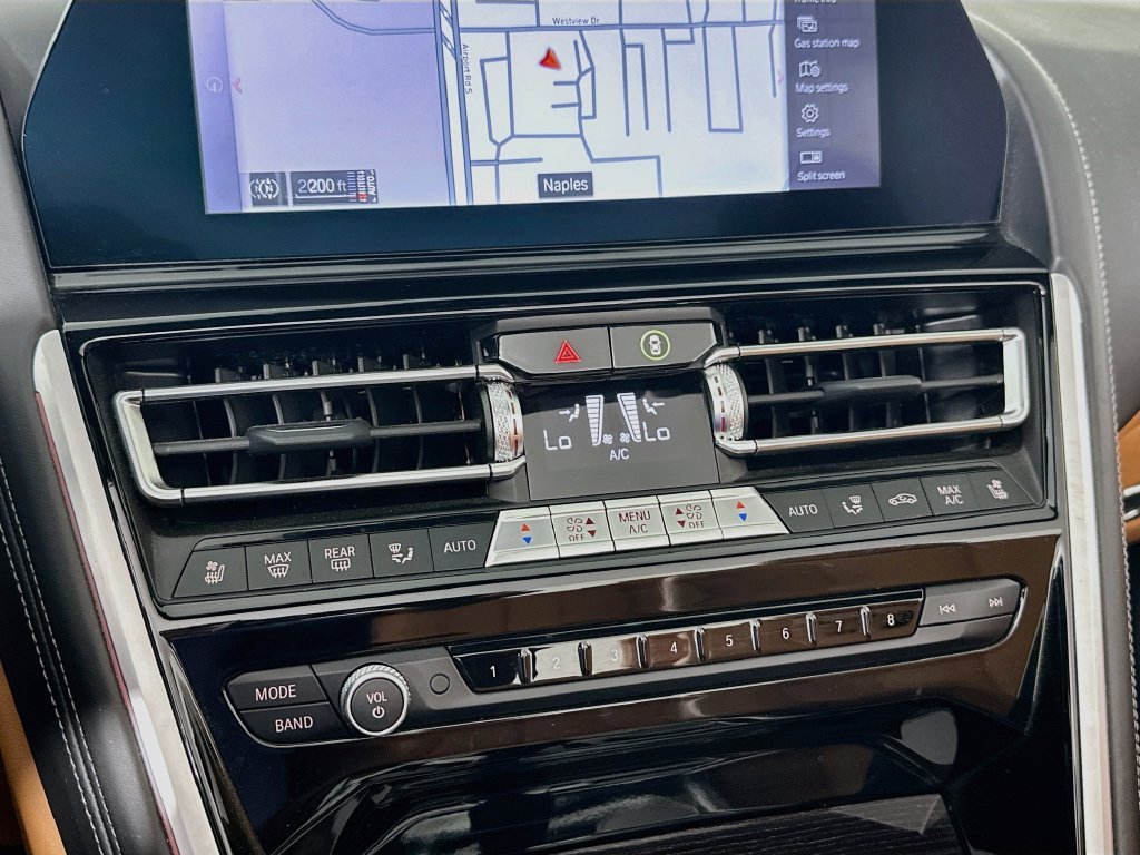 Used 2022 White BMW M850i xDrive image 16