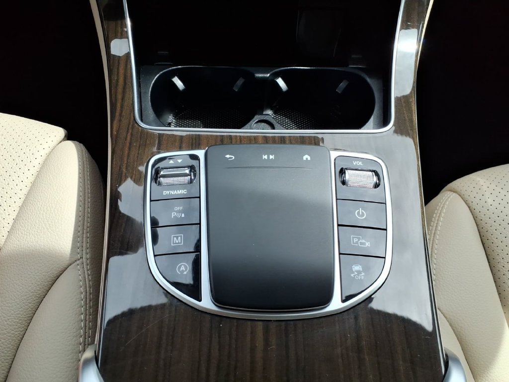 Used 2022 Mojave Silver Metallic Mercedes-Benz GLC 300 image 27