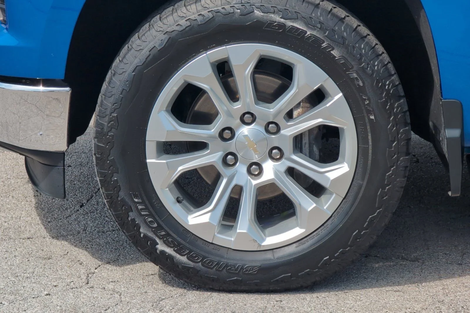 Used 2023 Glacier Blue Metallic Chevrolet LTZ image 27