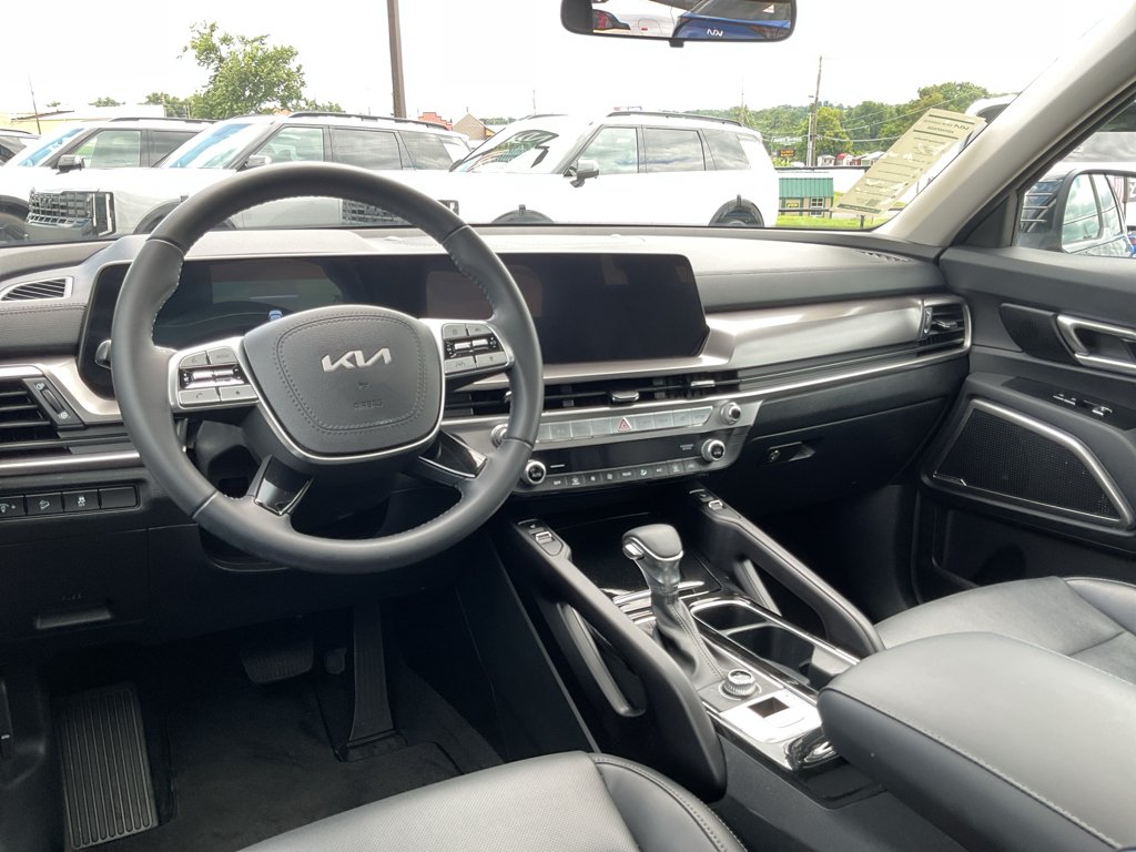 Certified Used 2024 Ebony Black Kia S image 22