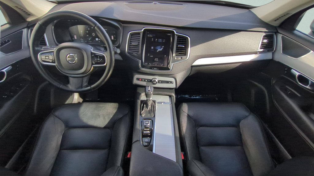 Used 2017 Gray Volvo T5 Momentum image 11