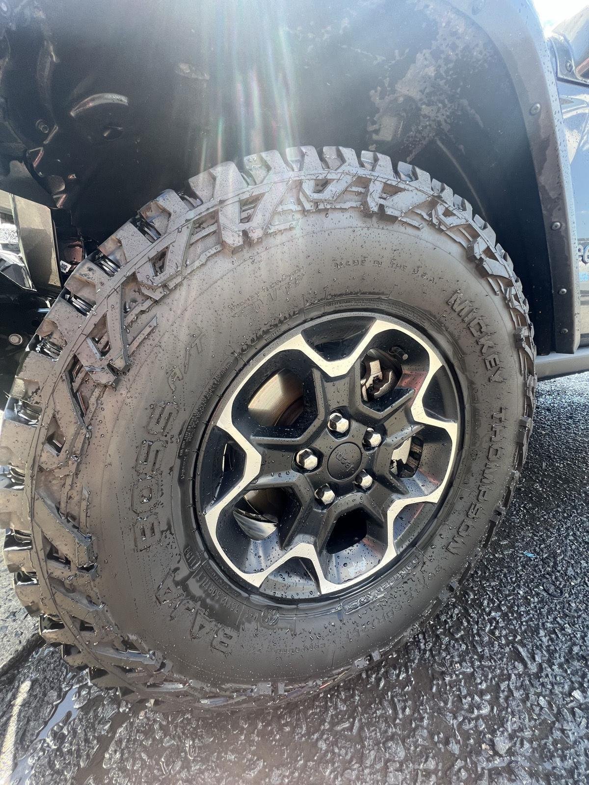 Used 2021 GRANITE CRYSTAL METALLIC CLEARCOAT JEEP UNLIMITED RUBICON image 11