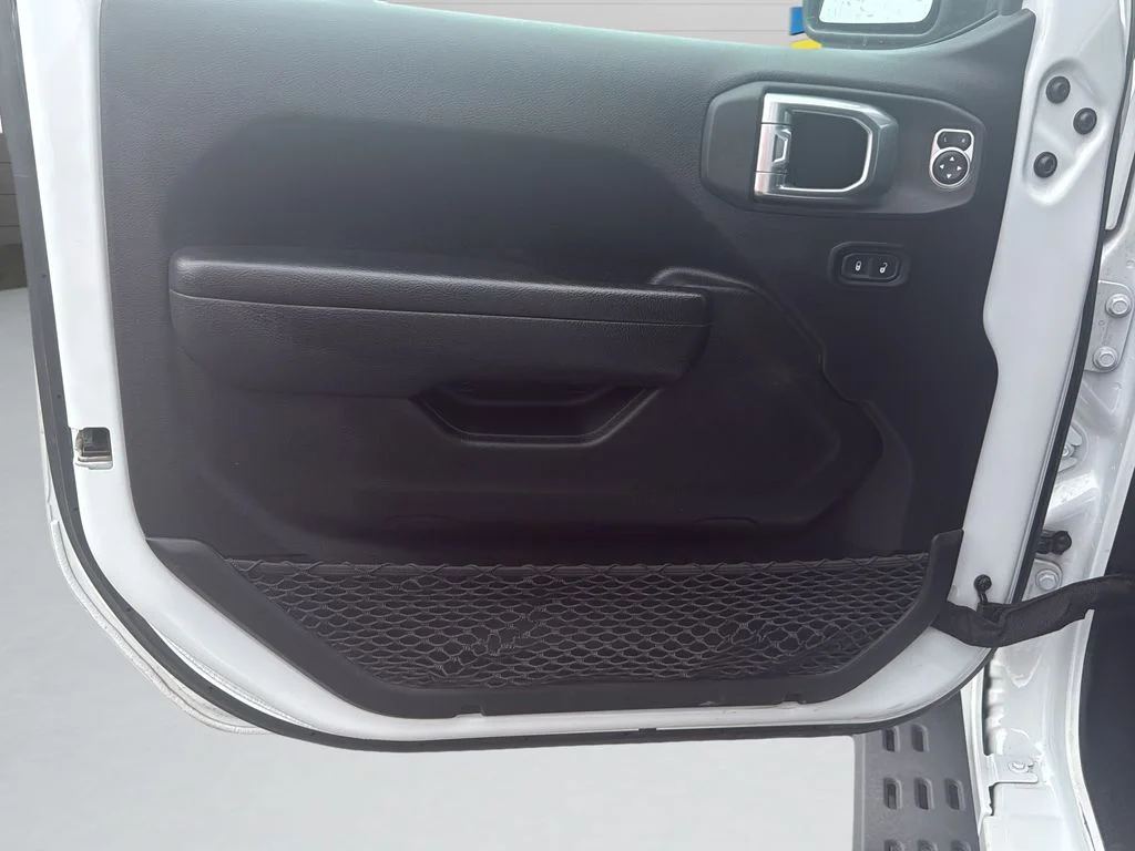 Used 2023 White Jeep High Tide image 11