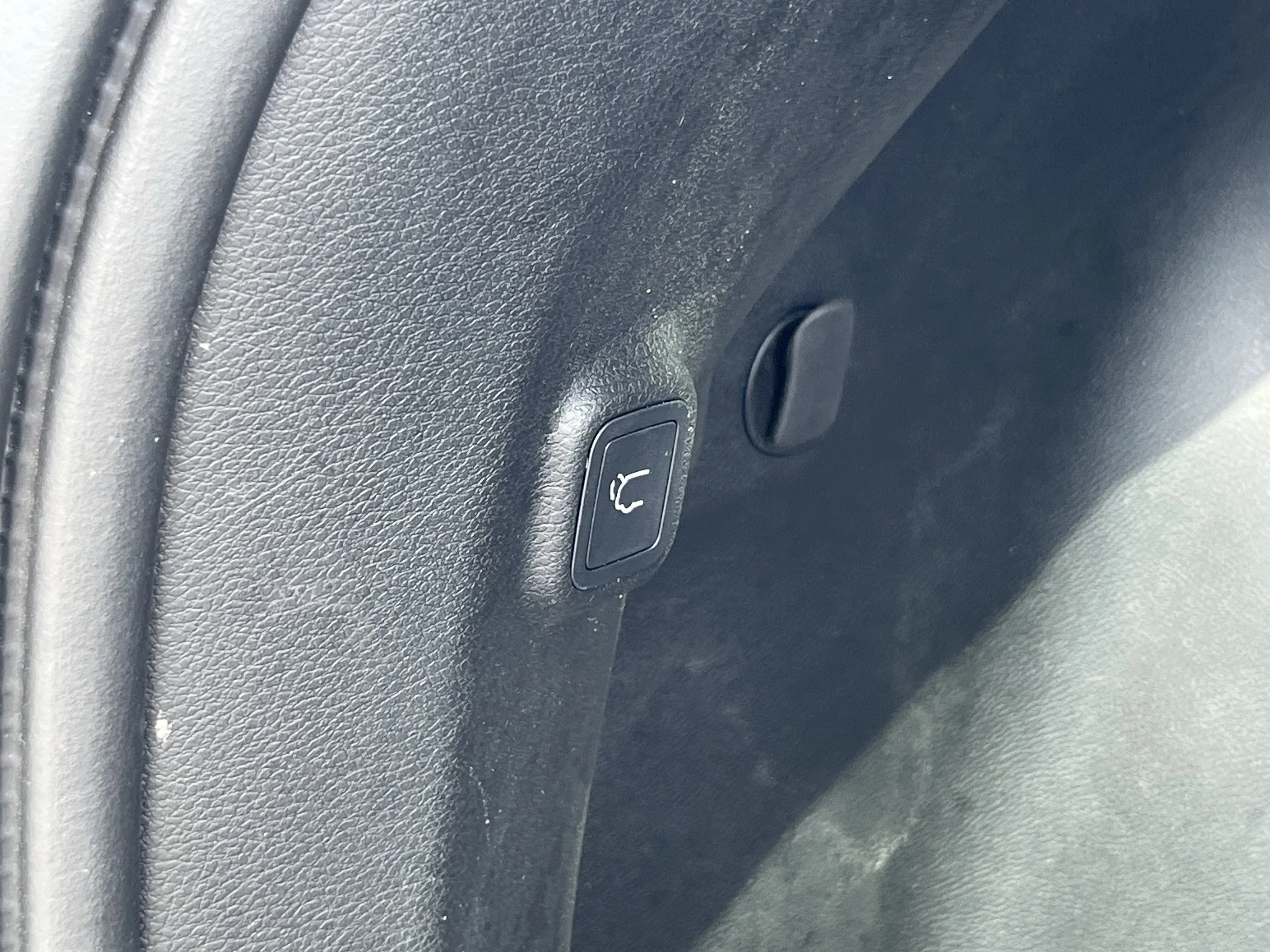 Used 2022 Gray Clearcoat Jeep Trailhawk image 8