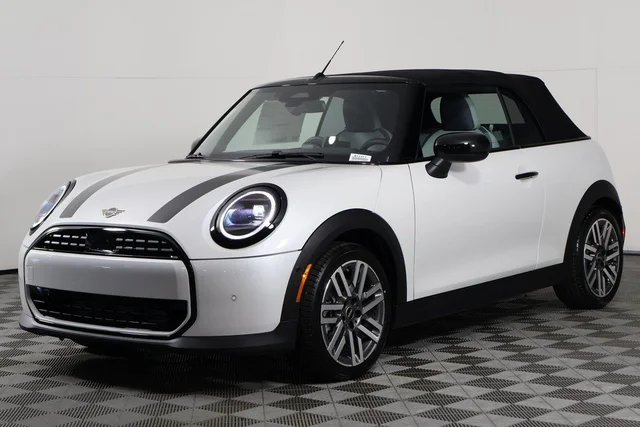 2026 MINI Convertible Cooper Signature's photo
