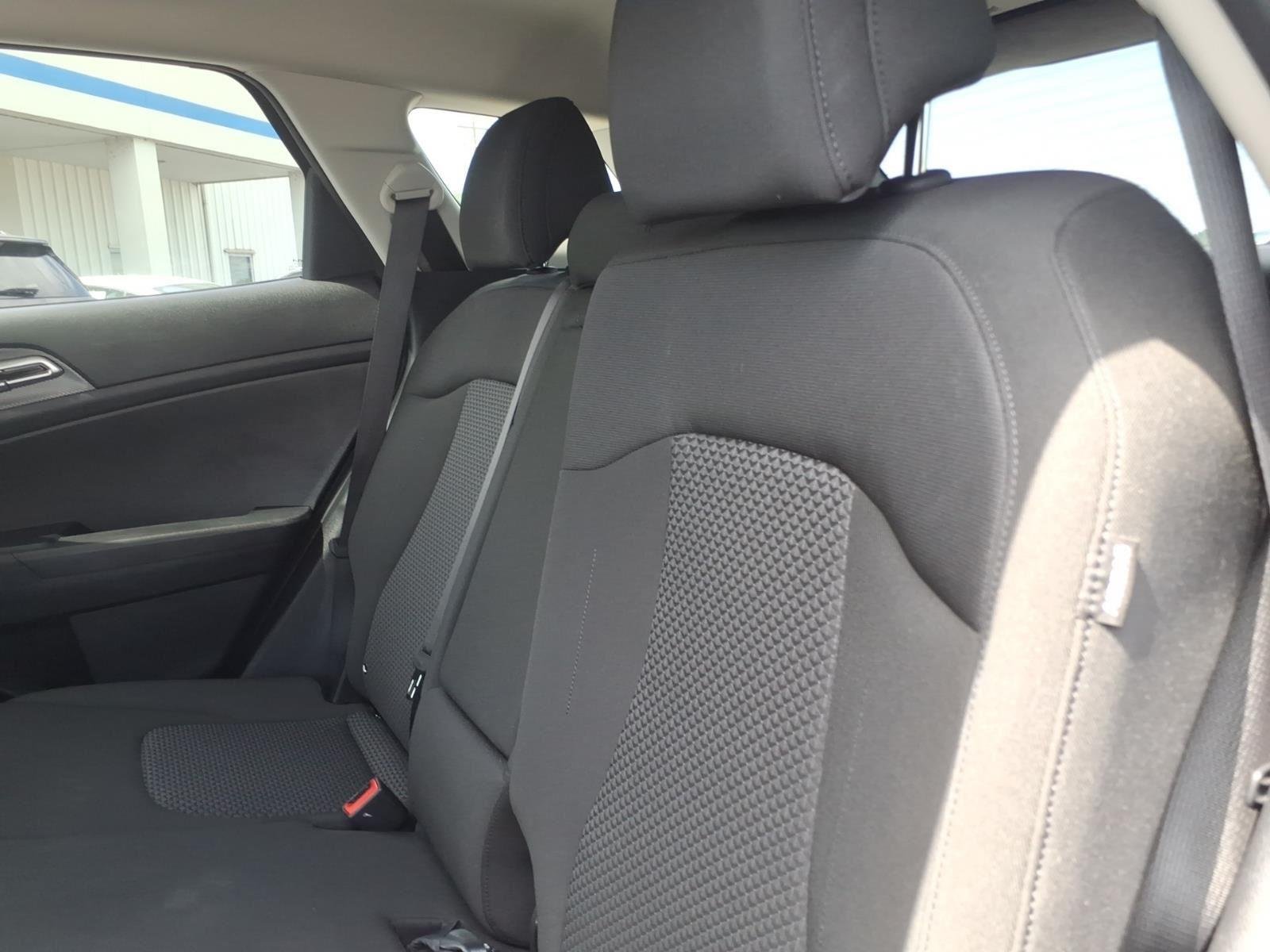 2025 Kia Sportage LX - Photo 13
