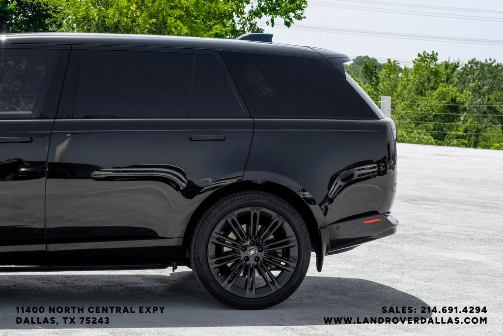 Used 2023 Black Land Rover Autobiography image 11