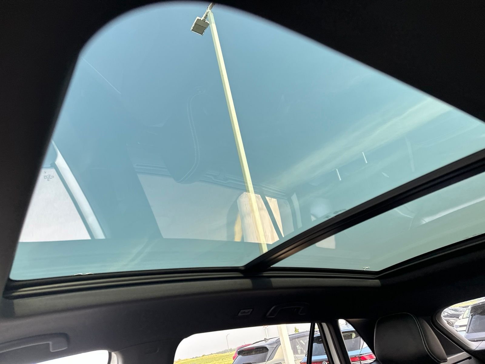 New 2026 White/off-white Volkswagen 2.0T SEL R-Line Black image 73