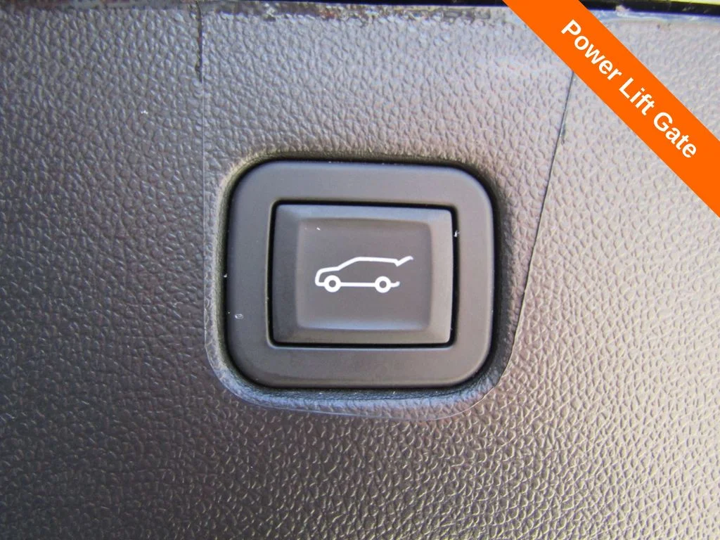 Used 2025 Black Chevrolet RS image 20
