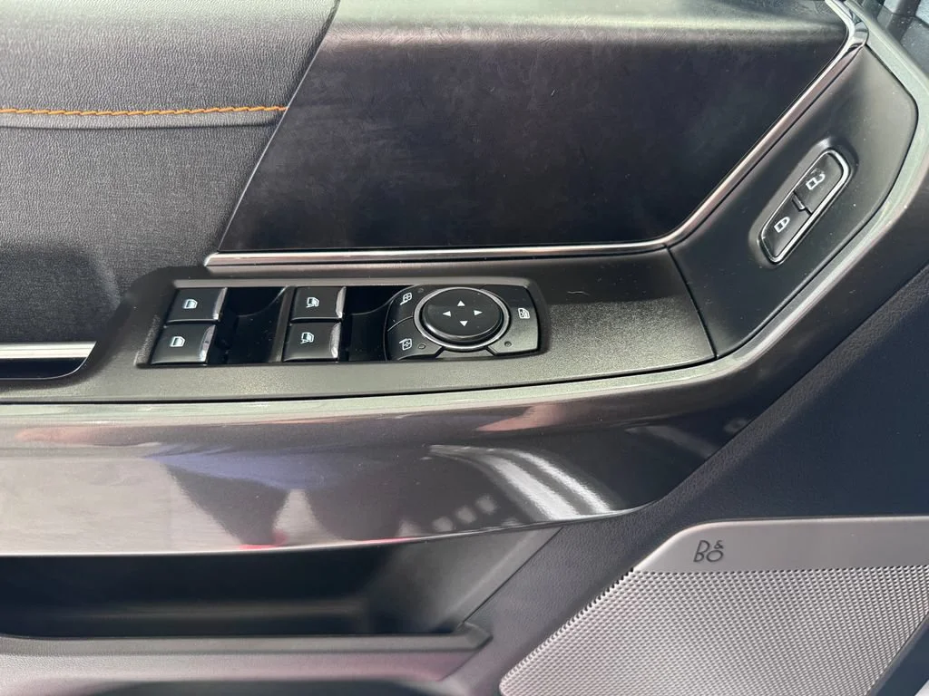 Used 2023 Silver Ford XL image 26