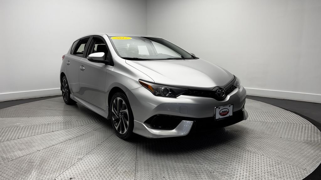 Used 2017 Silver Toyota Base image 27