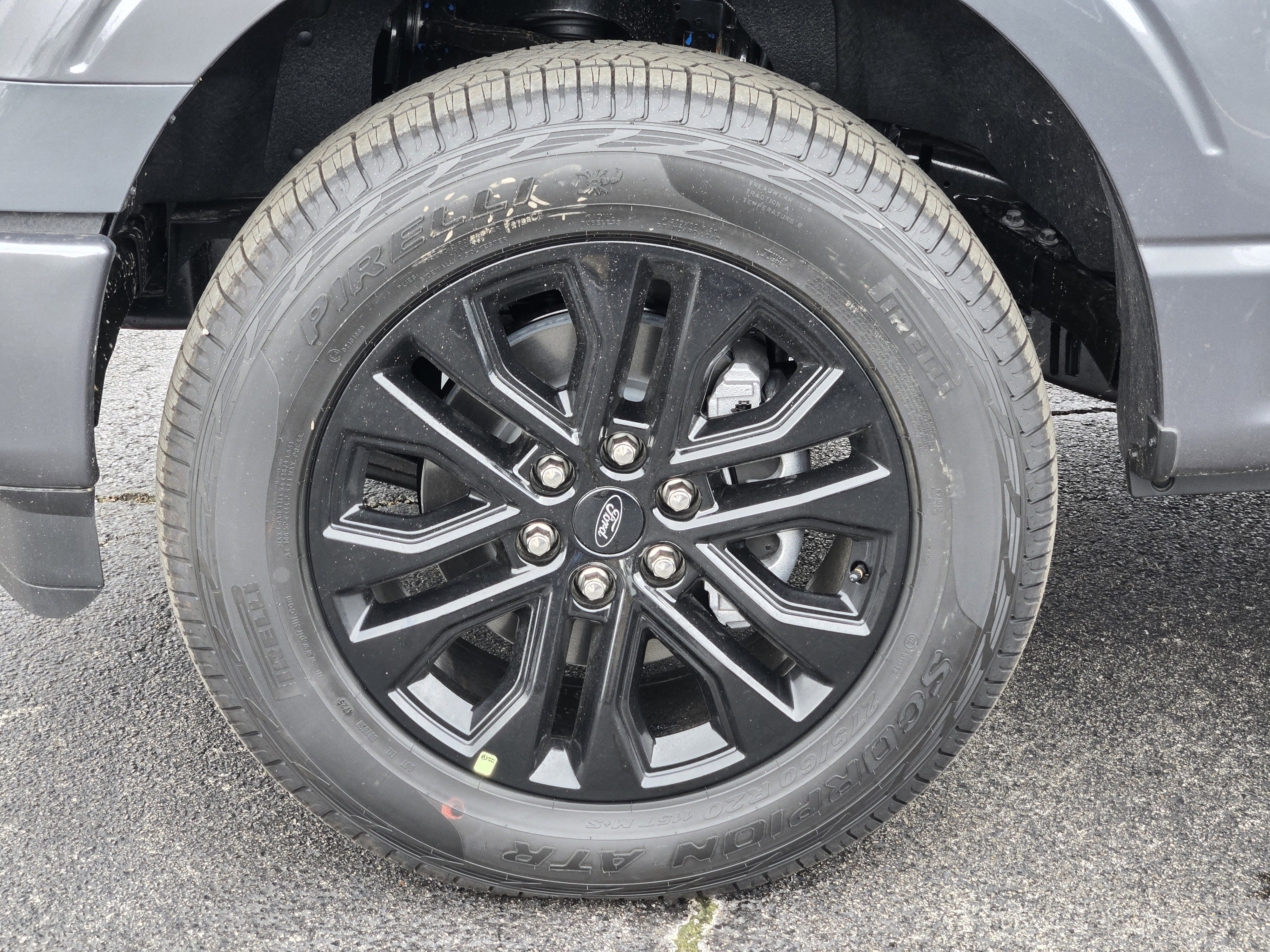 New 2026 Carbonized Gray Metallic Ford XLT image 7