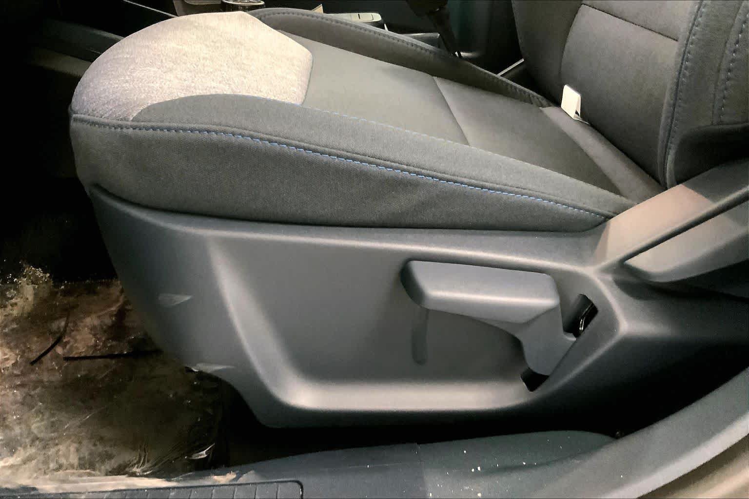 New 2026 Carbonized Gray Metallic Ford XLT image 19