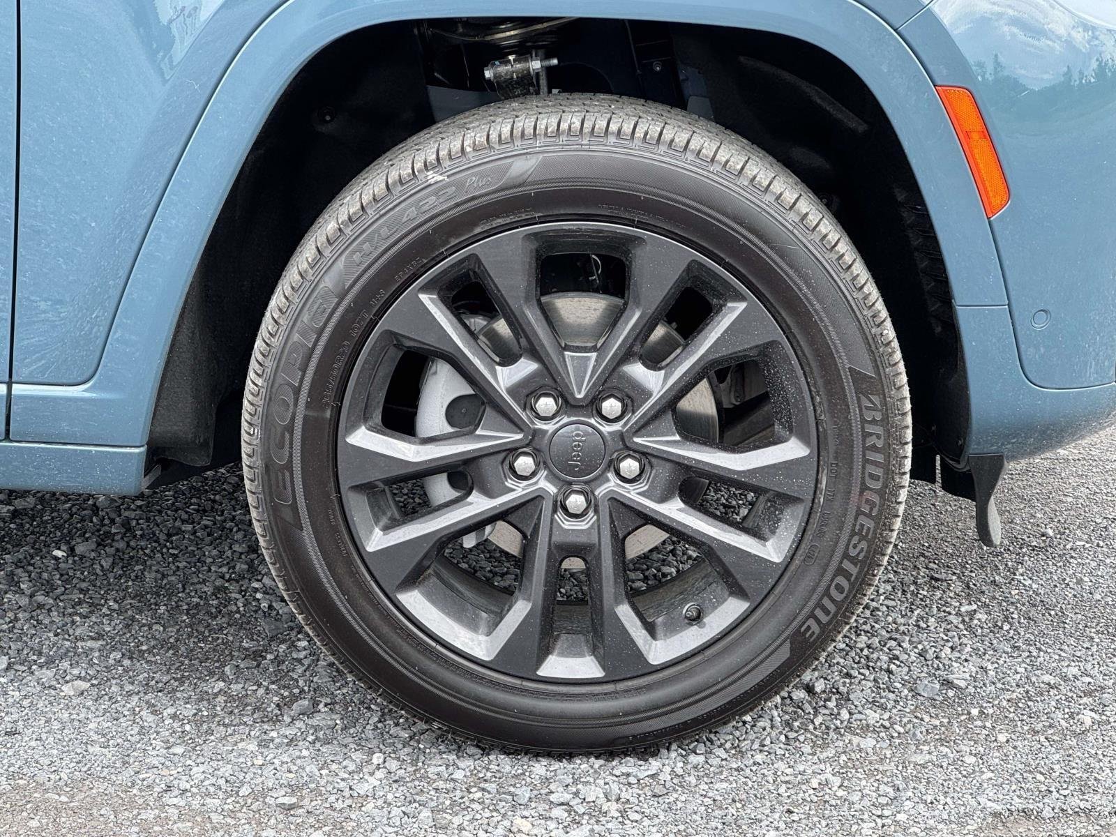 New 2026 Steel Blue Exterior Paint Jeep Limited Reserve image 25