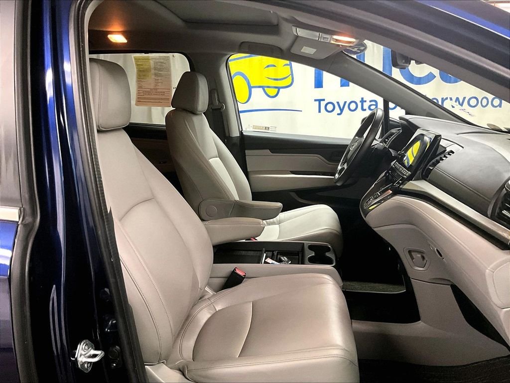 Used 2024 Blue Honda EX-L image 11