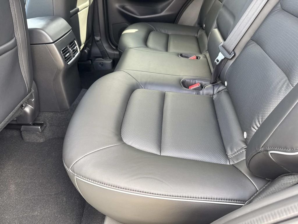 2025 Mazda CX-5 S Select Package - Photo 18