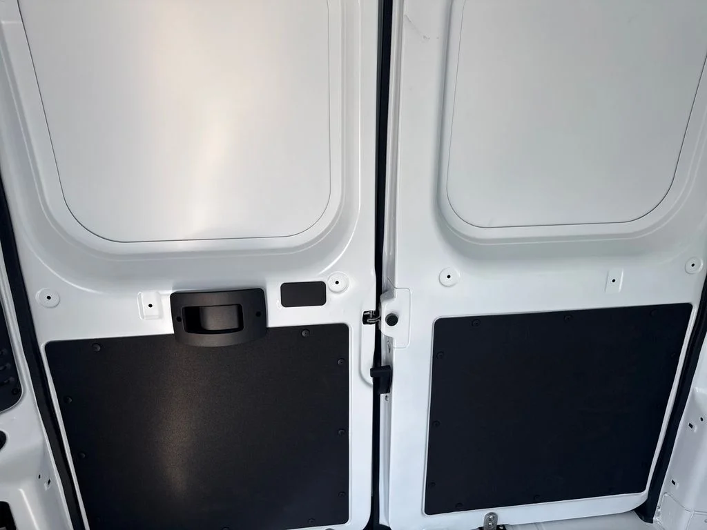 New 2026 Bright White Clear-Coat Exterior Paint RAM Tradesman image 25
