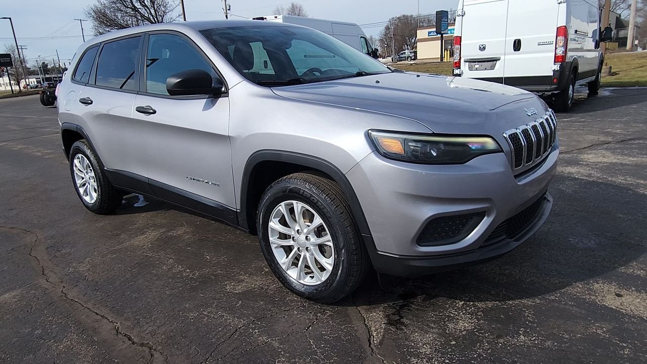 Used 2021 Jeep Cherokee Sport with VIN 1C4PJMAX7MD234097 for sale in Elkhart, IN