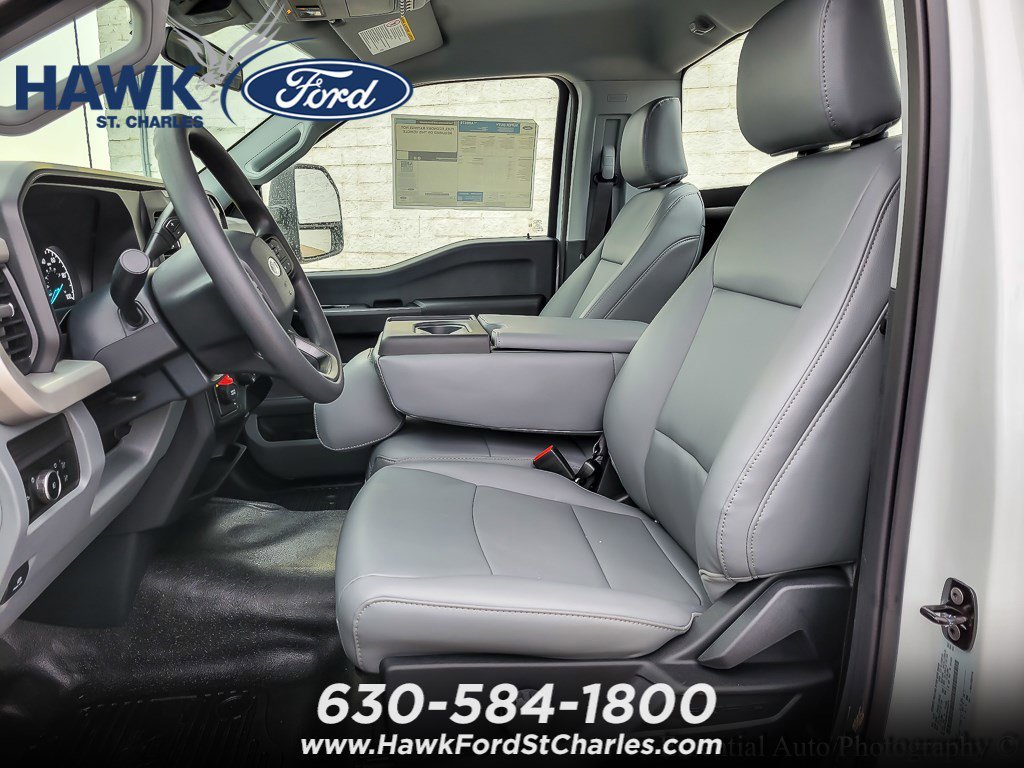 New 2026 Oxford White Ford F-450® XL image 8