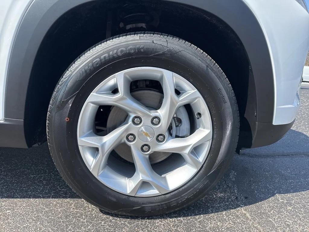2026 Chevrolet Trax LS - Photo 9