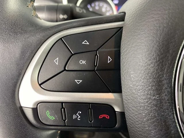 Used 2018 Black Jeep Latitude image 17