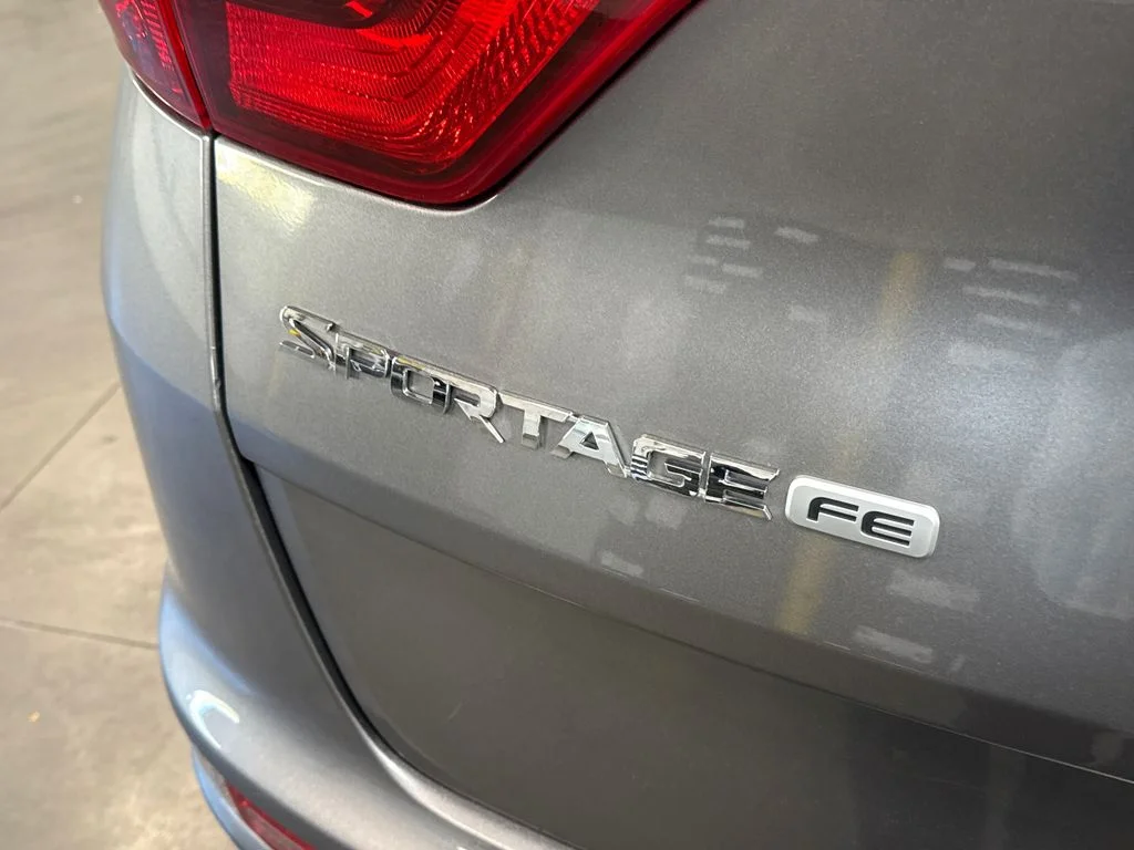 Used 2018 Silver Kia LX image 5