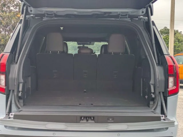 New 2027 Glacier Gray Metallic Tri-Coat Ford MAX King Ranch® image 13