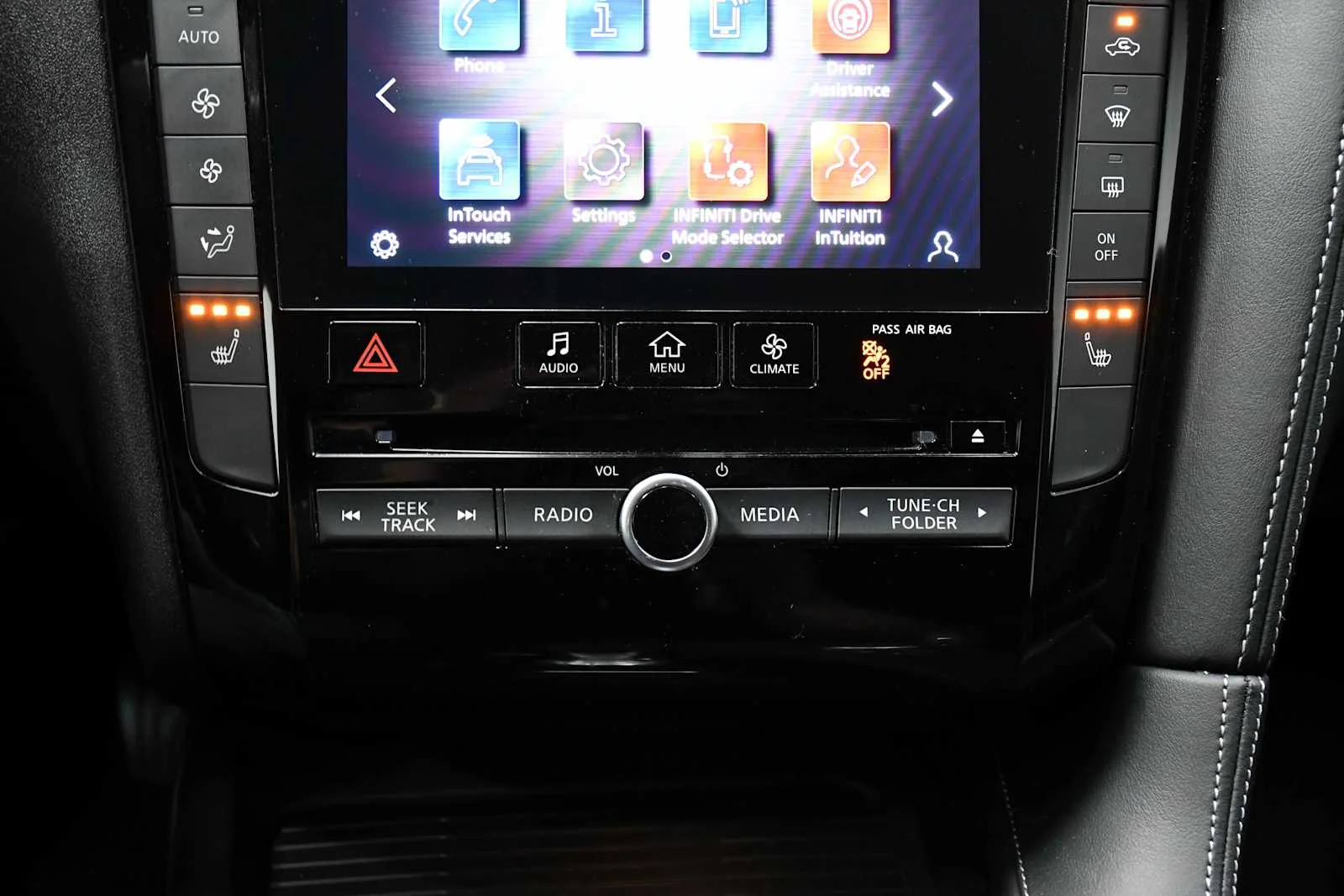 Used 2022 Graphite Shadow INFINITI LUXE image 20