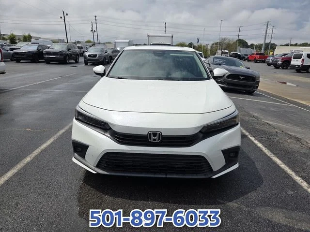 Used 2024  Honda Touring image 2